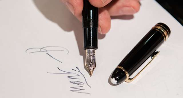 German MPs expenses to be reconsidered following stationary scandal